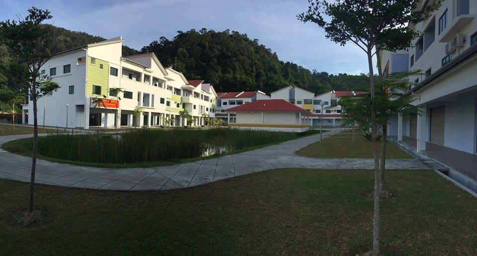 Pangkor Lot 10 Vacation